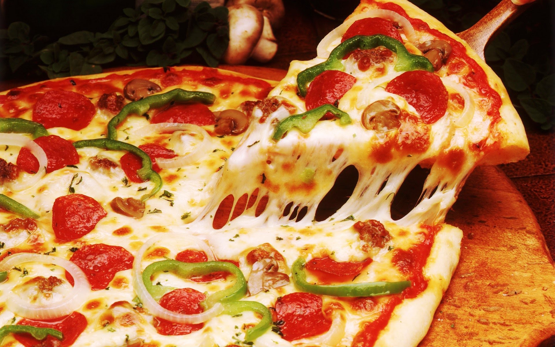A #pizza mindent visz.