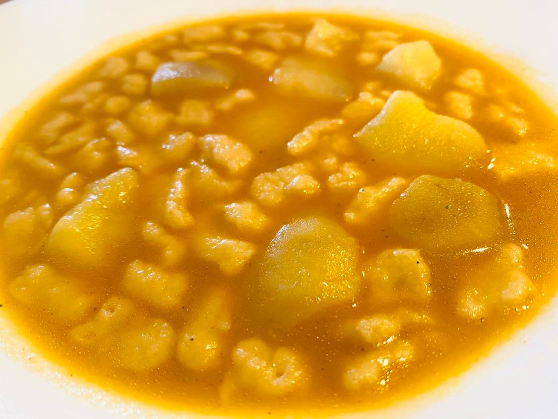 "Magyar nemzeti leves" (Dobos C. József) - az eredeti recept szerint fűszerezve.