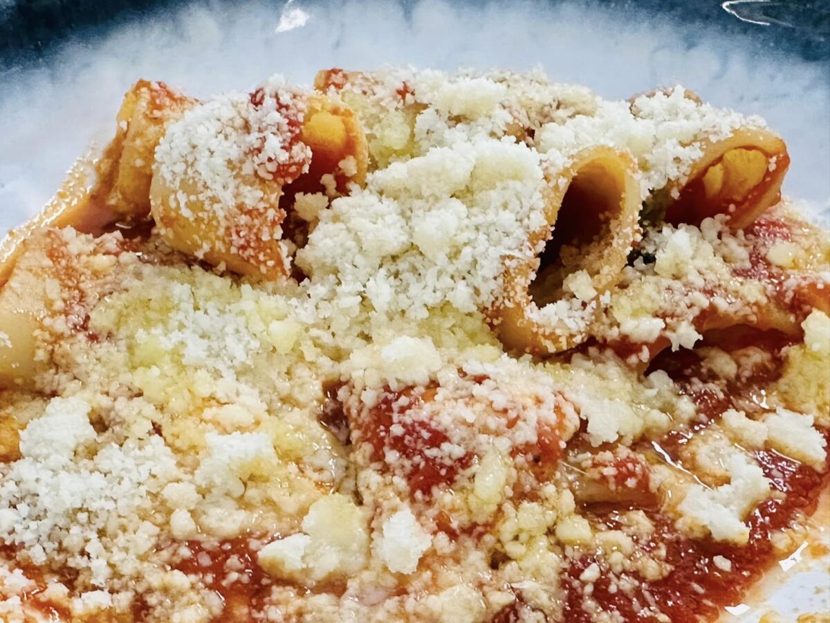 "Made in Italy D.O.P." - calamaretti tészta, San Marzano paradicsom és bivaly mozzarella