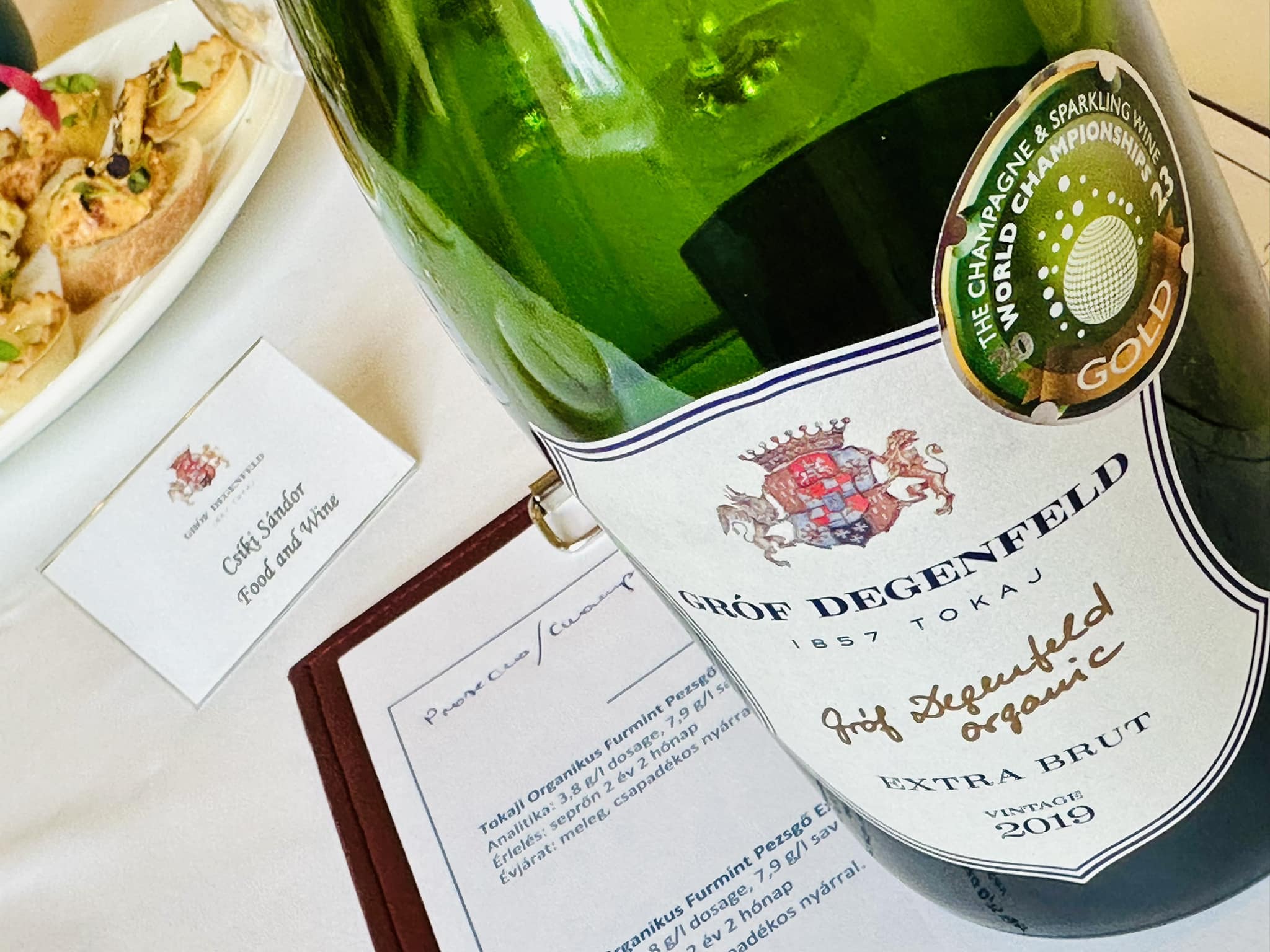 GRÓF DEGENFELD pezsgő – | & SZŐLŐBIRTOK díjnyertes Food Wine