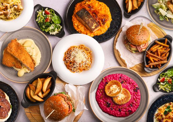 Központ Bisztró - Séf: Pataki Bence, Corporate séf: Ványik Ádám, Corporate cukrászséf: Takács Judit