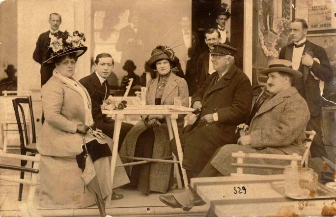 Balról jobbra: Blaha Lujza, Solti Dezső, Solti Hermin és Újházi Ede. A felvétel Fiuméban készült.